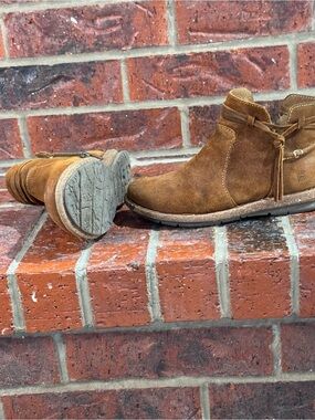 NWOT Born Size 7 Brown Suede Leather Boots with Tassel Tie $140 Macy’s Retail